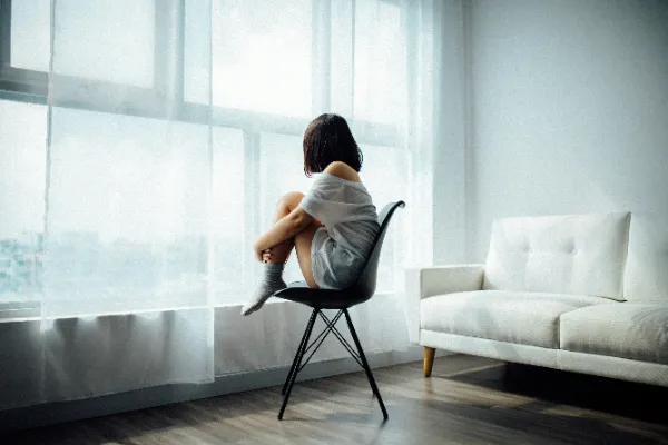 Living With Depression Alone: Practical Ways to Get Through the Hard Days